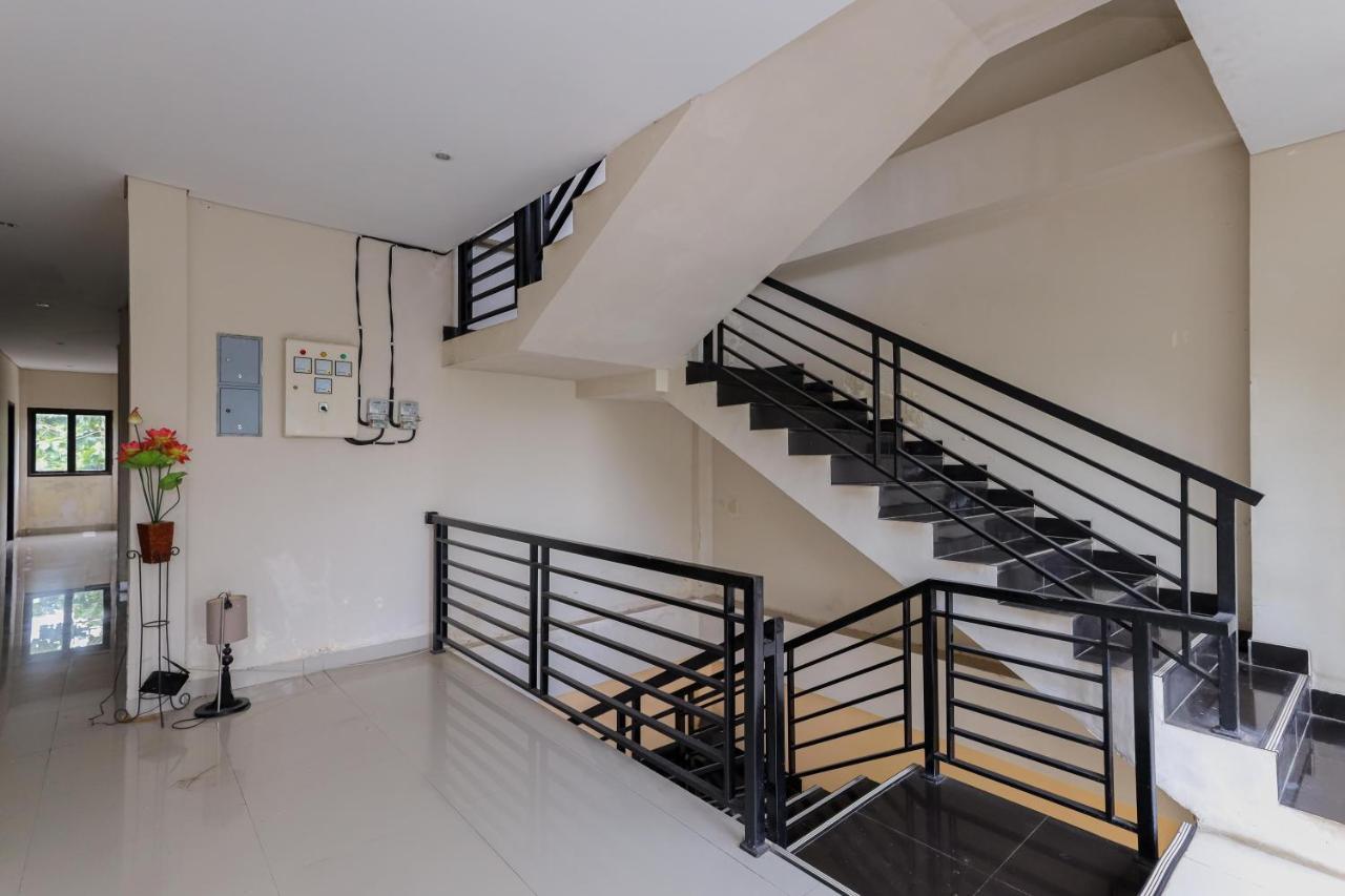 Urbanview Hotel Wg Jimbaran Bali Унґасан Екстер'єр фото